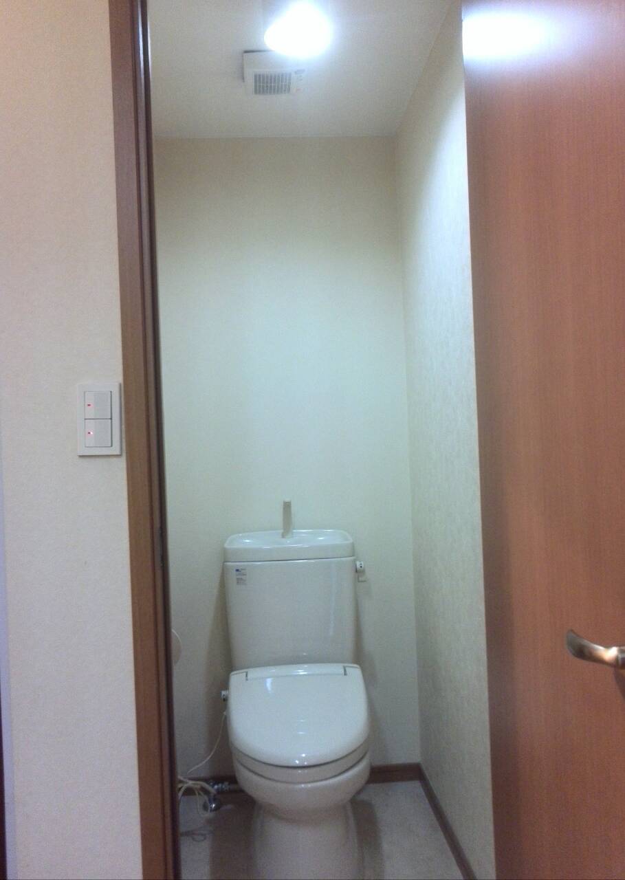 大田区 トイレ壁紙張替え工事を行いました リフォーム東京