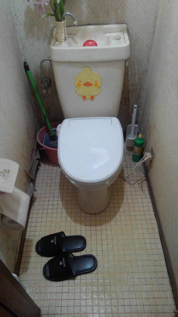 川崎市中原区　トイレ交換工事