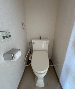 横浜市青葉区　賃貸リフォーム　トイレ工事