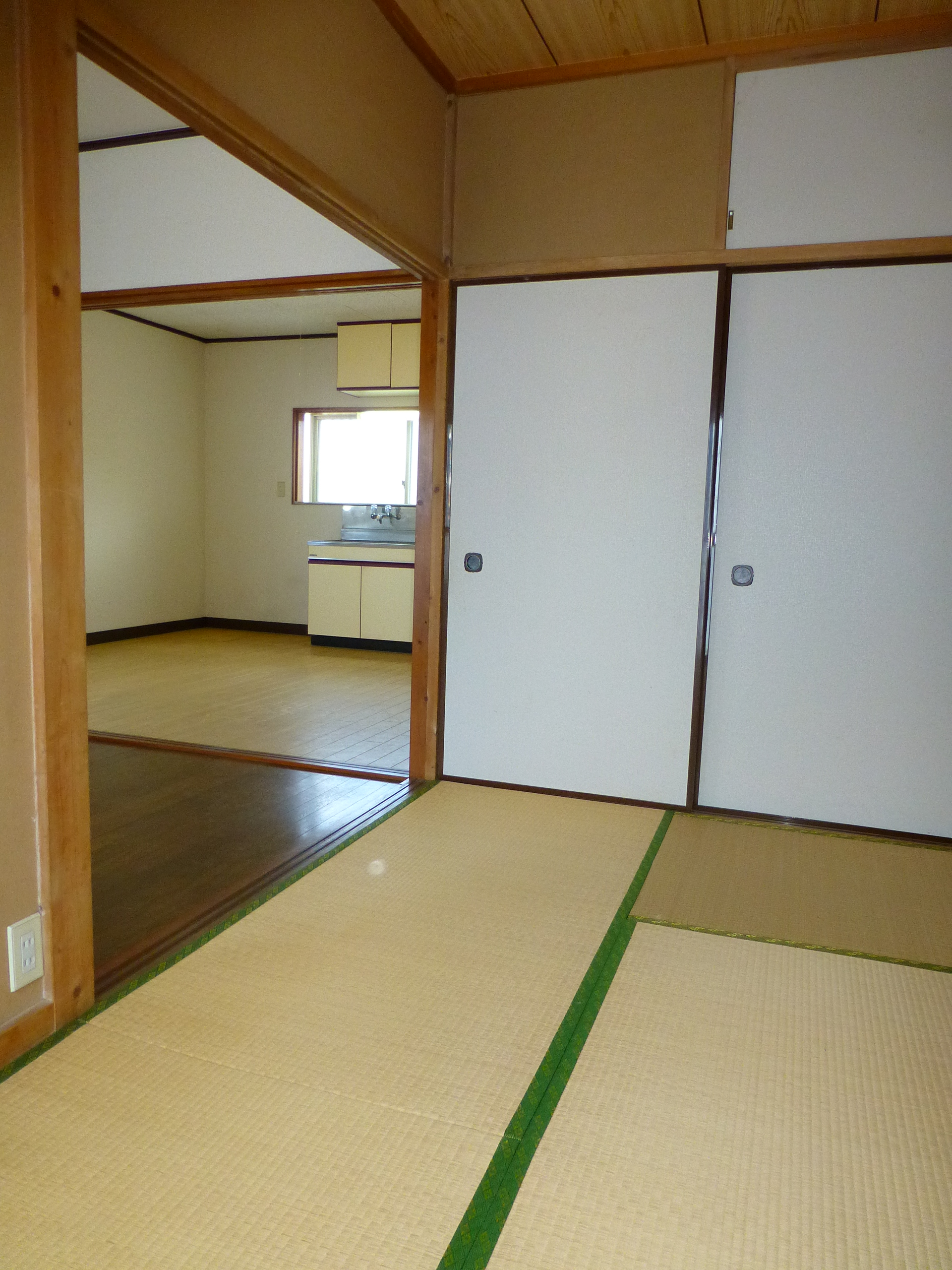 前 (28)